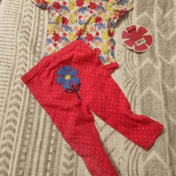 3-6 month baby outfit - Picture 2 of 3